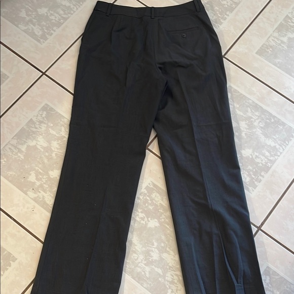 Casual Corner Charcoal Gray Pantsuit Elegant and Tailored - Picture 5 of 6